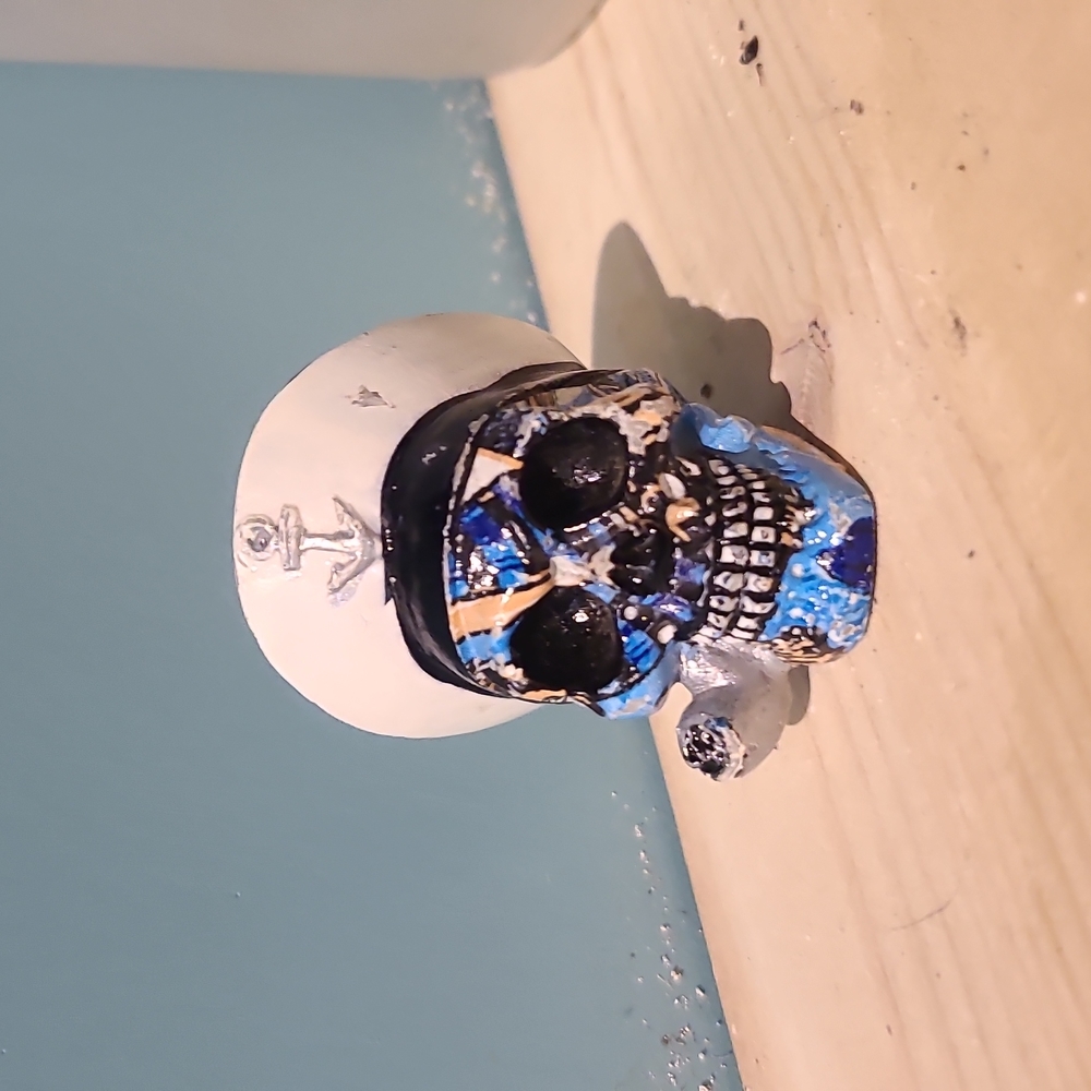 SAILOR Skull with Pipe